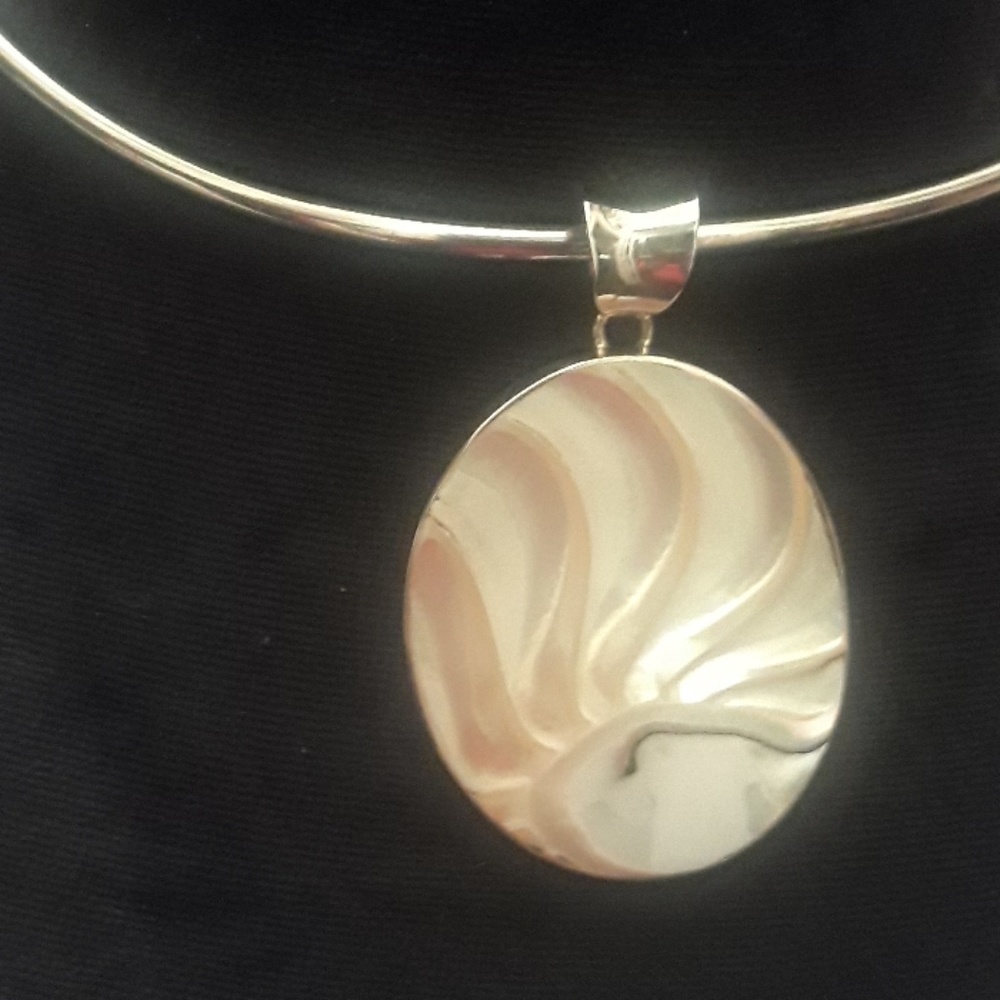 Creme seashell pendant